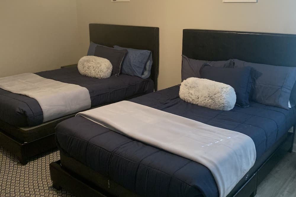 Photo of Bathroom in Smyrna