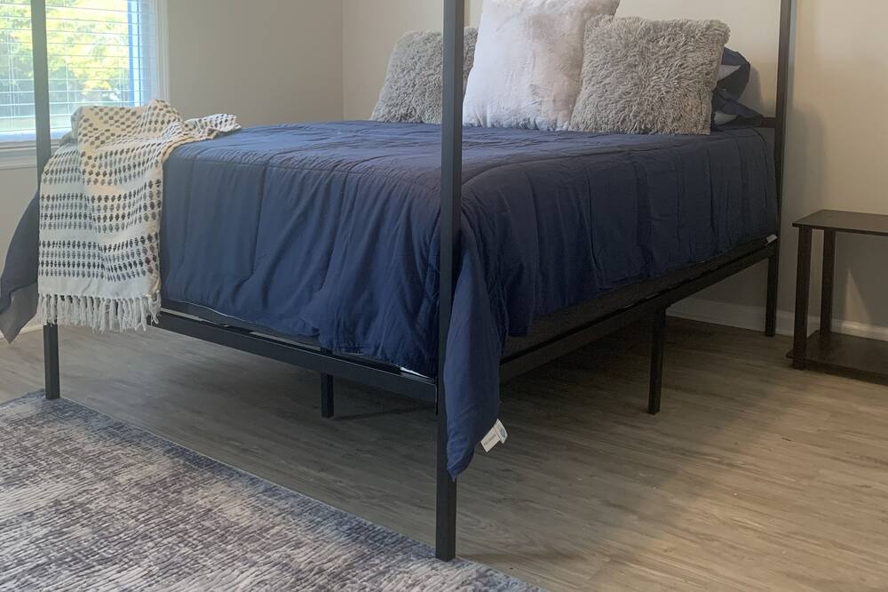 Photo of Bedroom in Smyrna