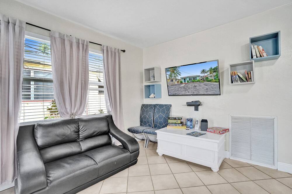 Photo of Livingroom in North Beach