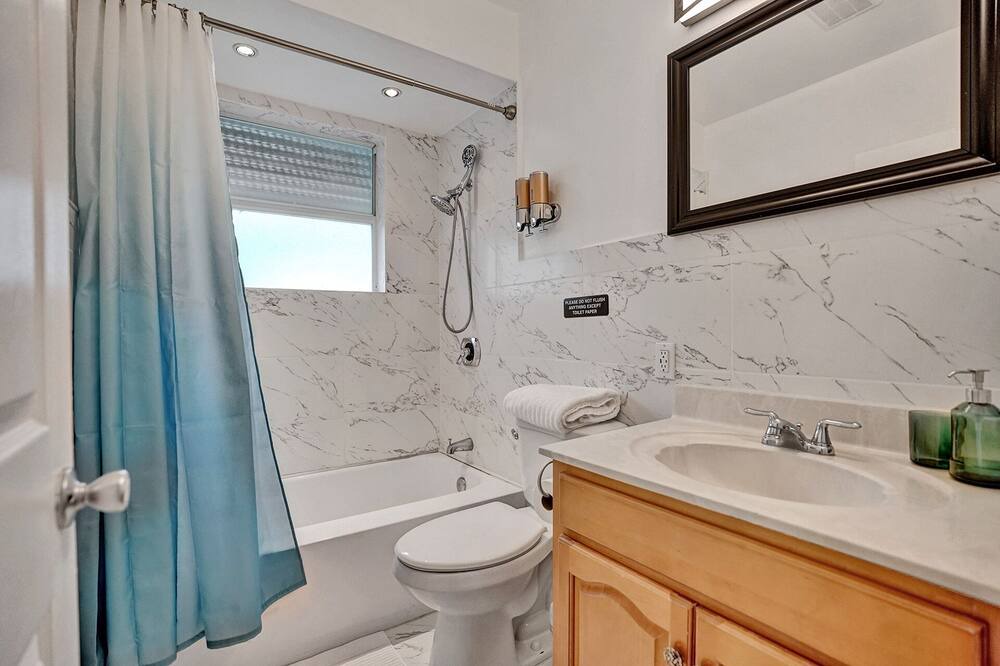 Photo of Bathroom in North Beach