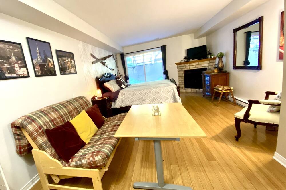 Photo of Livingroom in Piedmont