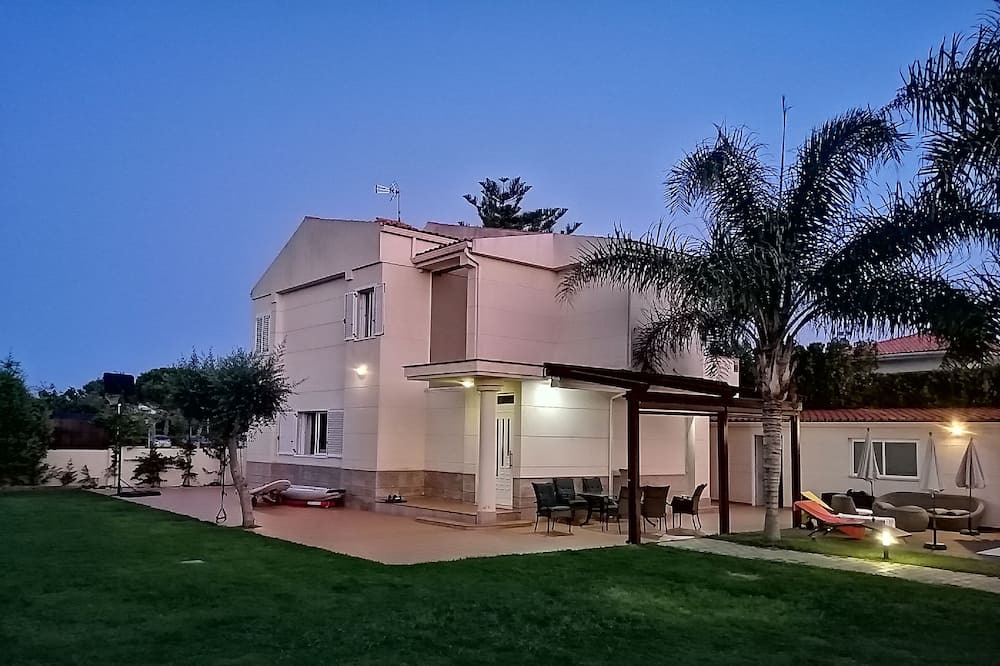 Photo of Outdoor in Almarda