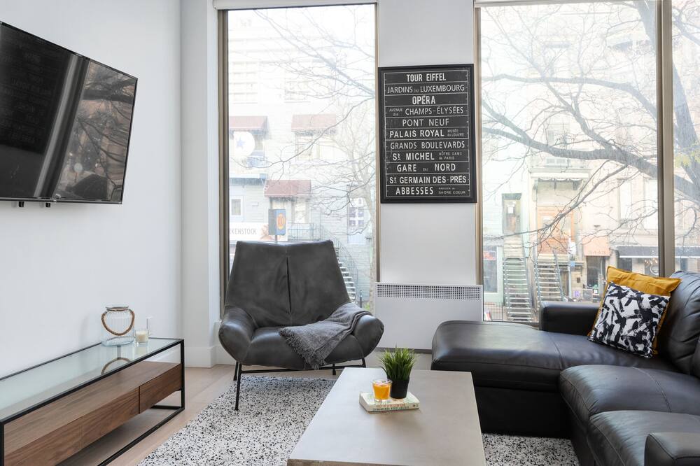 Photo of Livingroom in Latin Quarter