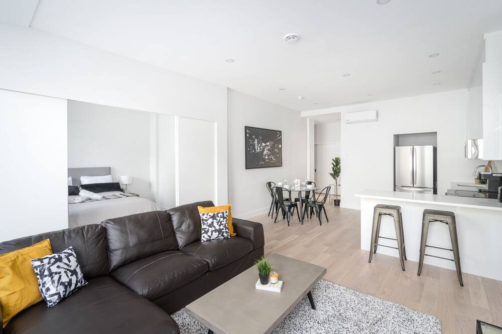 Photo of Livingroom in Latin Quarter