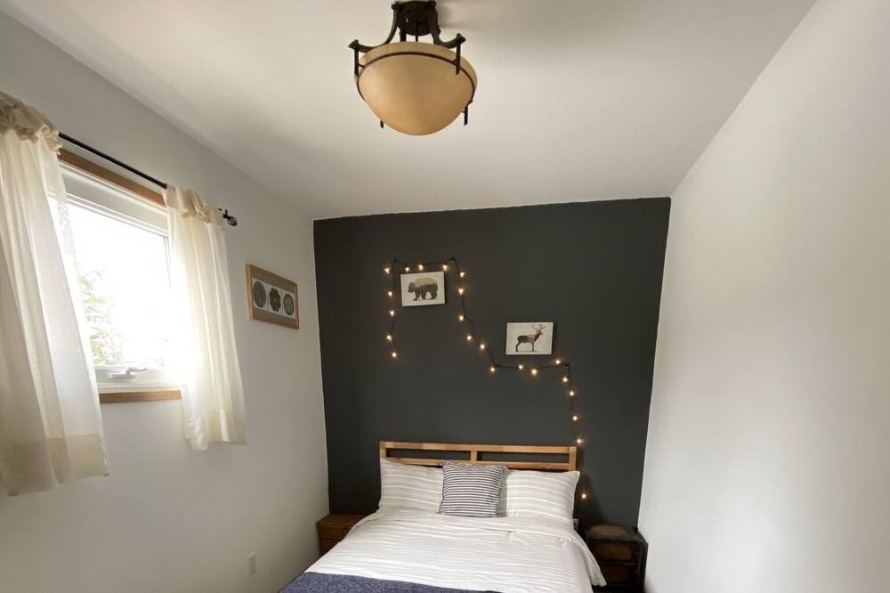 Photo of Bedroom in Gimli