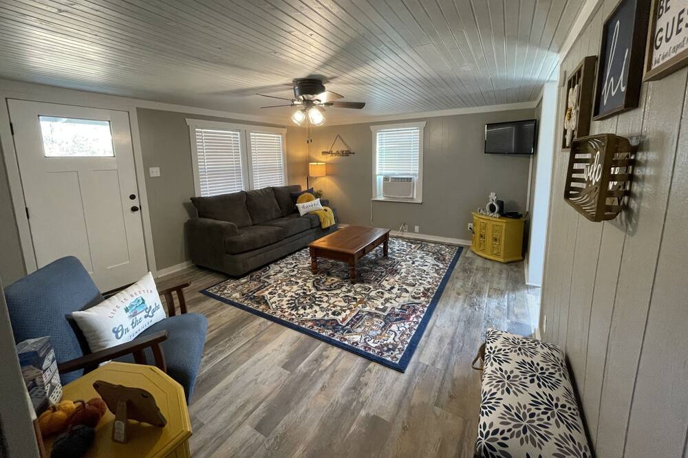 Photo of Bedroom in Notchietown