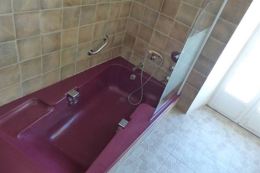 Photo of Bathroom in Laguiole