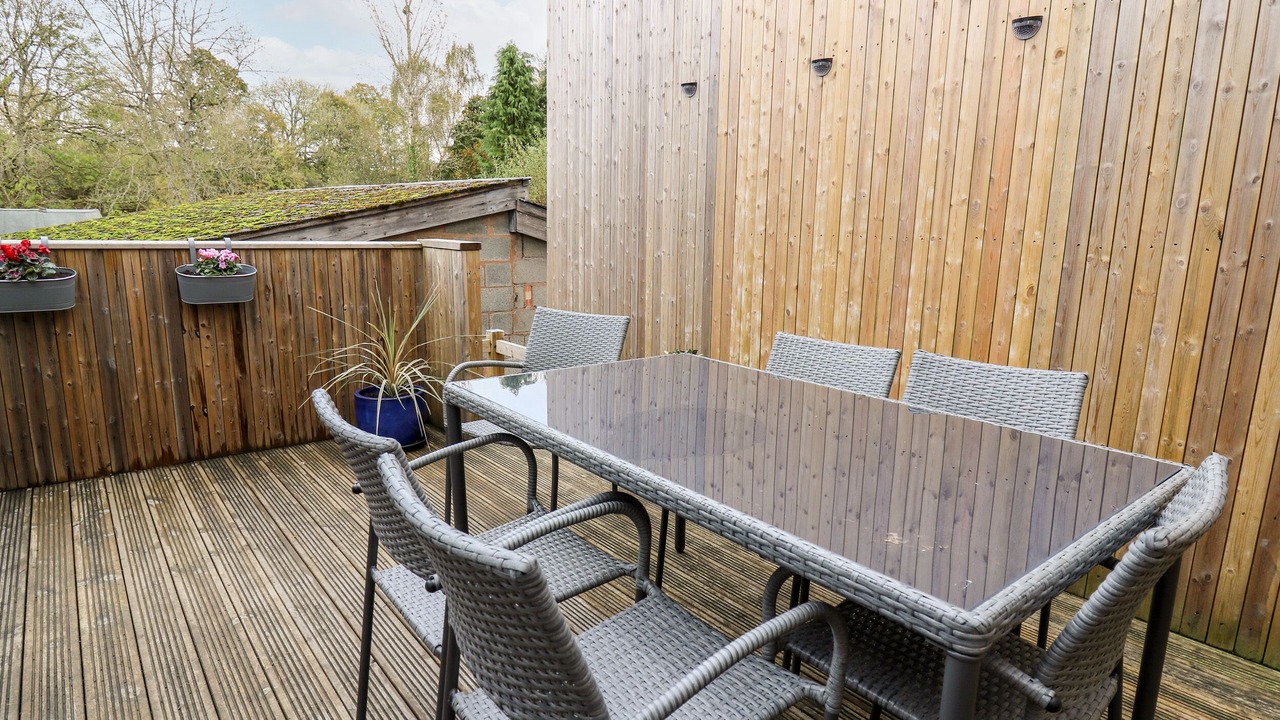 Photo of Others in Howey