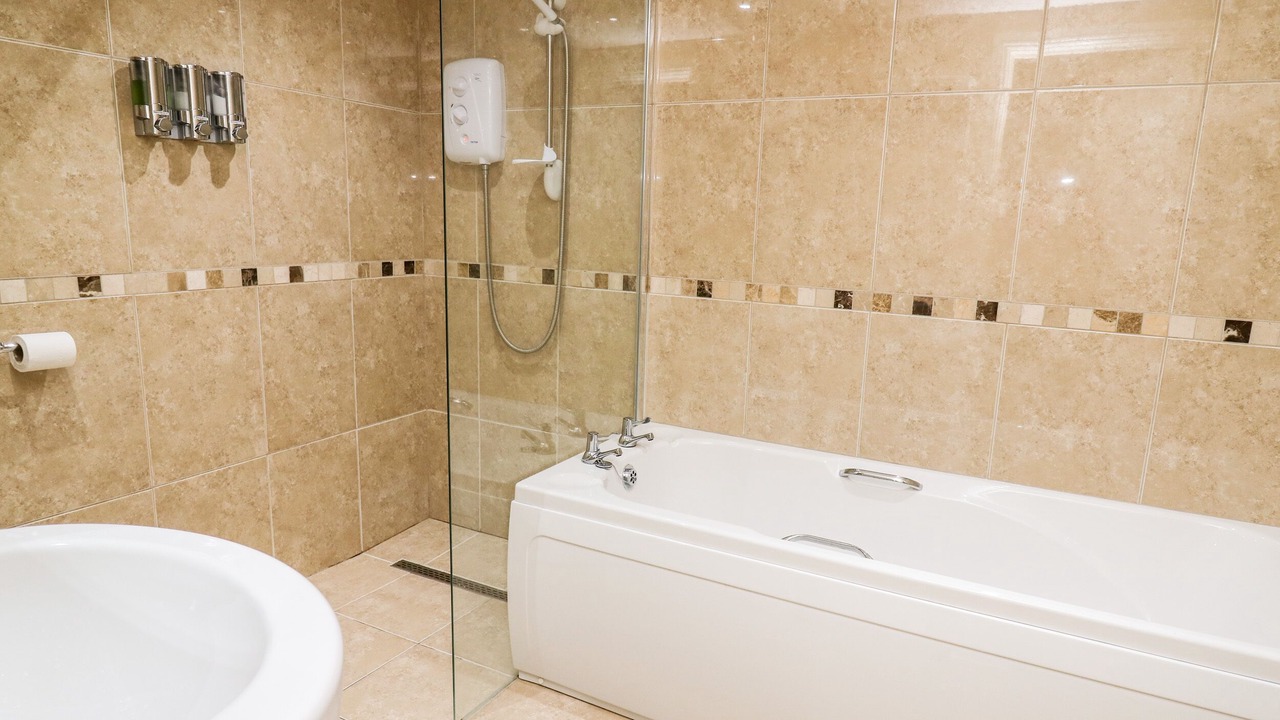 Photo of Others in Howey