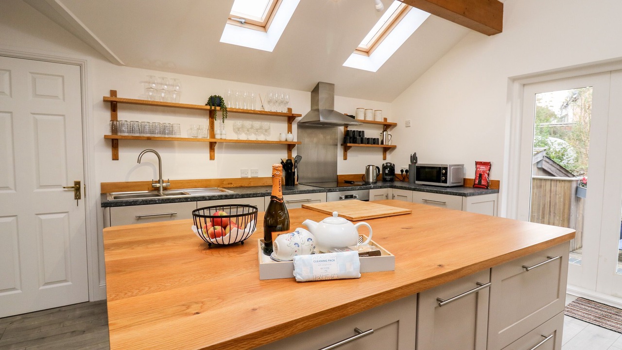 Photo of Others in Howey