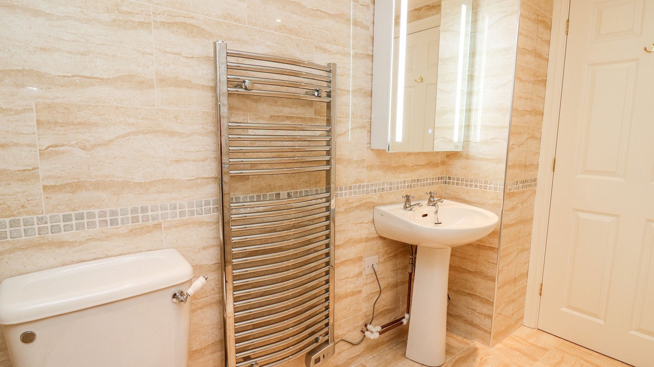 Photo of Others in Howey