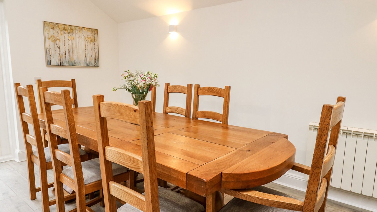 Photo of Others in Howey