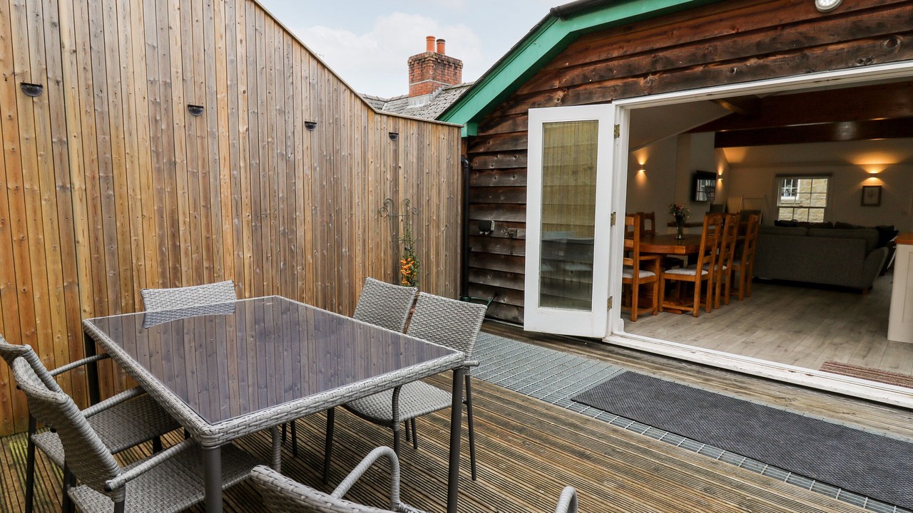 Photo of Others in Howey