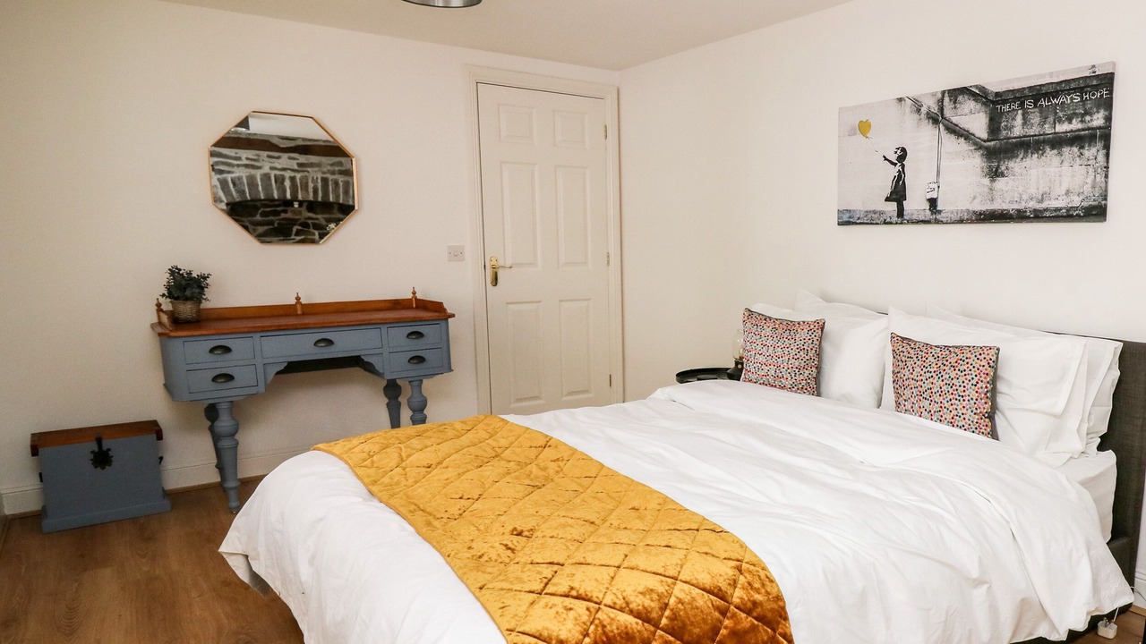 Photo of Others in Howey