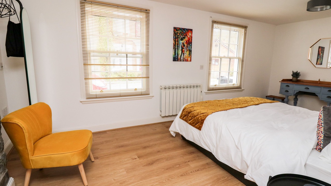 Photo of Others in Howey