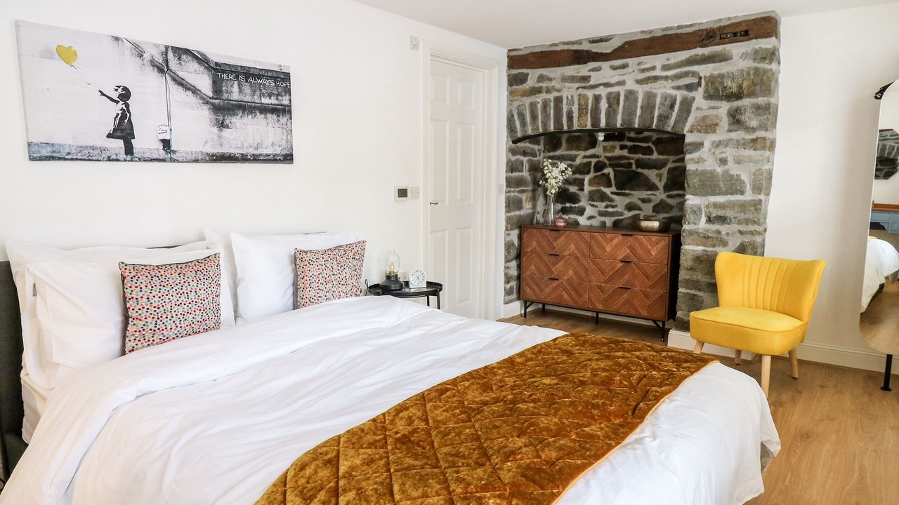 Photo of Others in Howey