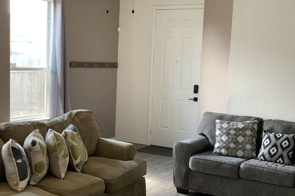 Photo of Livingroom in Southside
