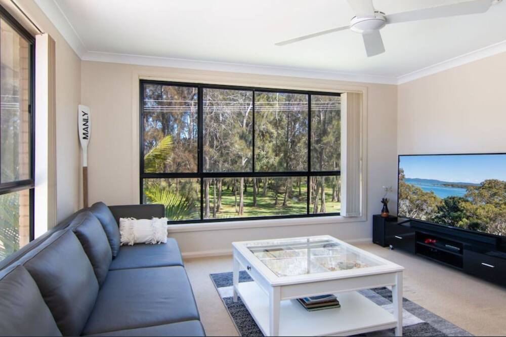 Photo of Livingroom in Forster