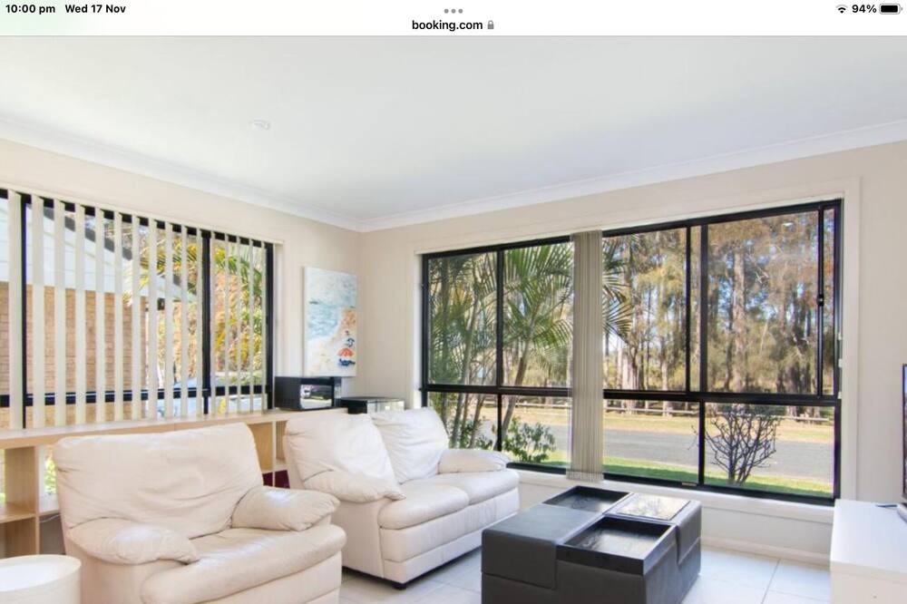 Photo of Livingroom in Forster