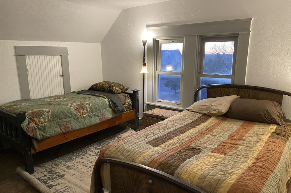 Photo of Bedroom in Max