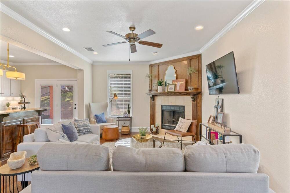 Photo of Livingroom in Salado