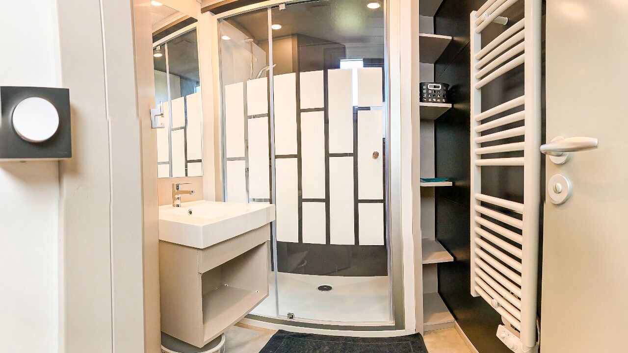 Photo of Others in Les Martys