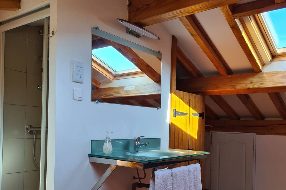 Photo of Bathroom in Pech-Luna