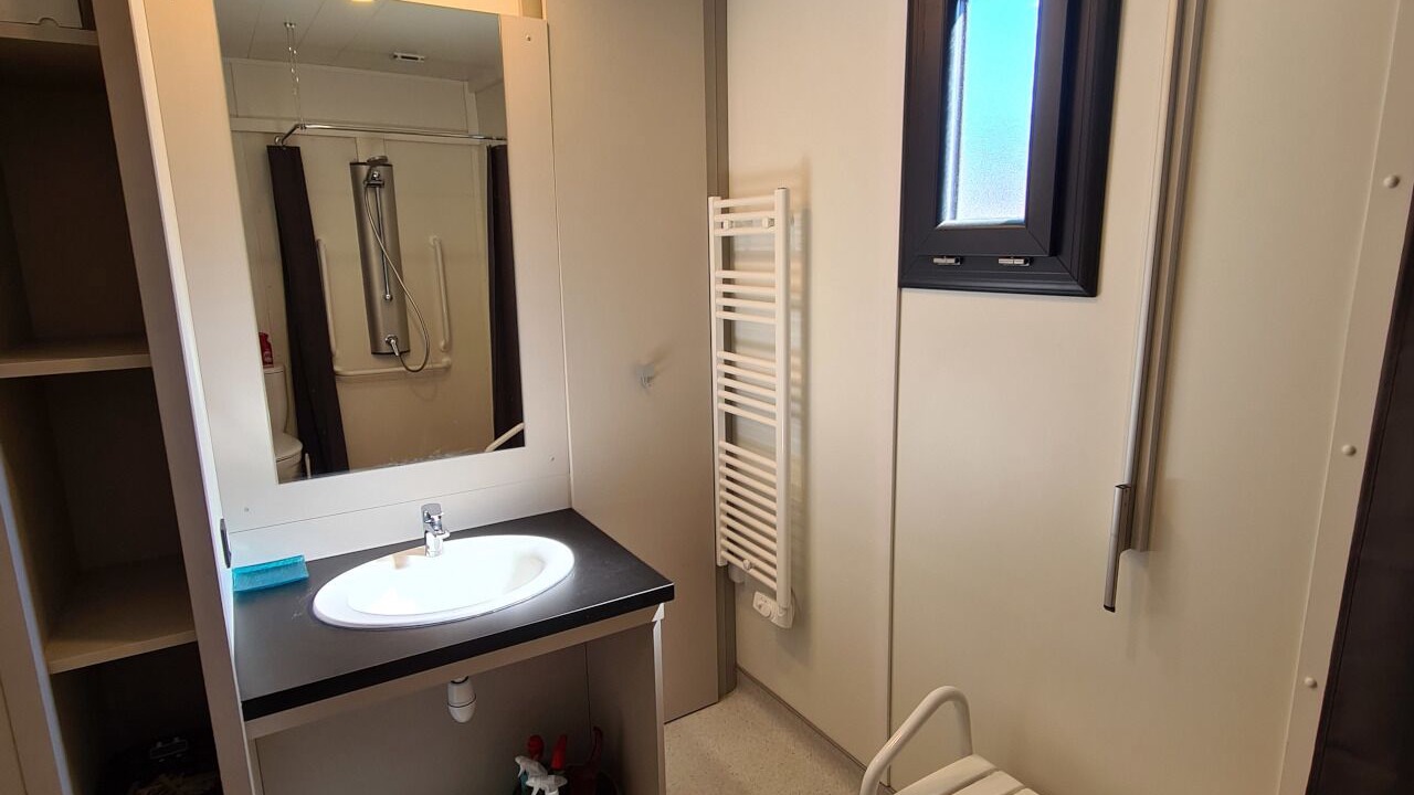 Photo of Others in Les Martys