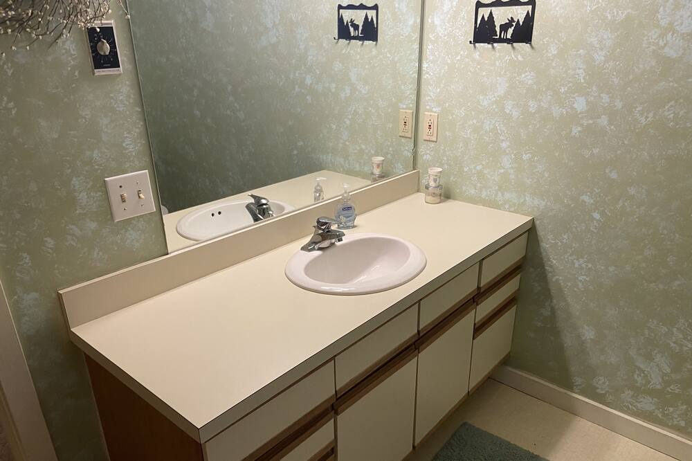 Photo of Bathroom in Londonderry