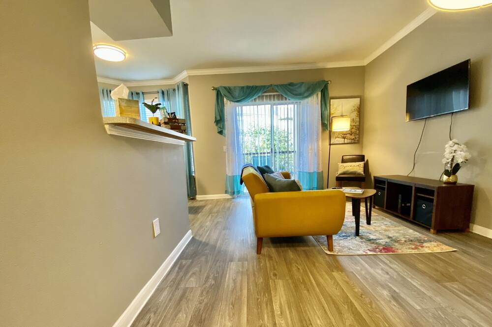 Photo of Livingroom in Texas City