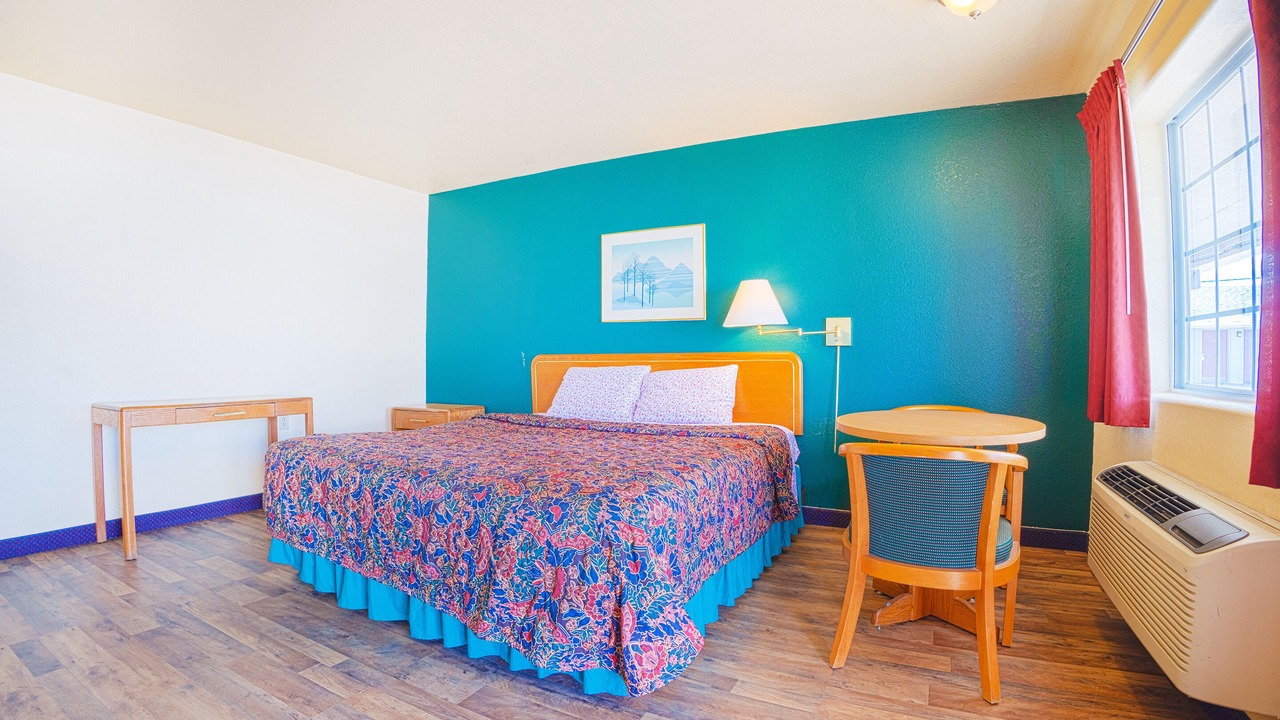 Photo of Bedroom in Lordsburg