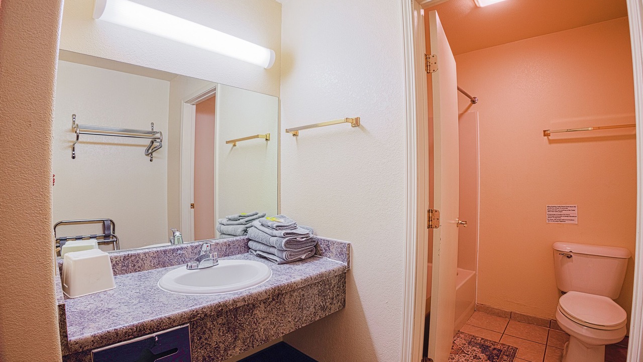Photo of Bathroom in Lordsburg