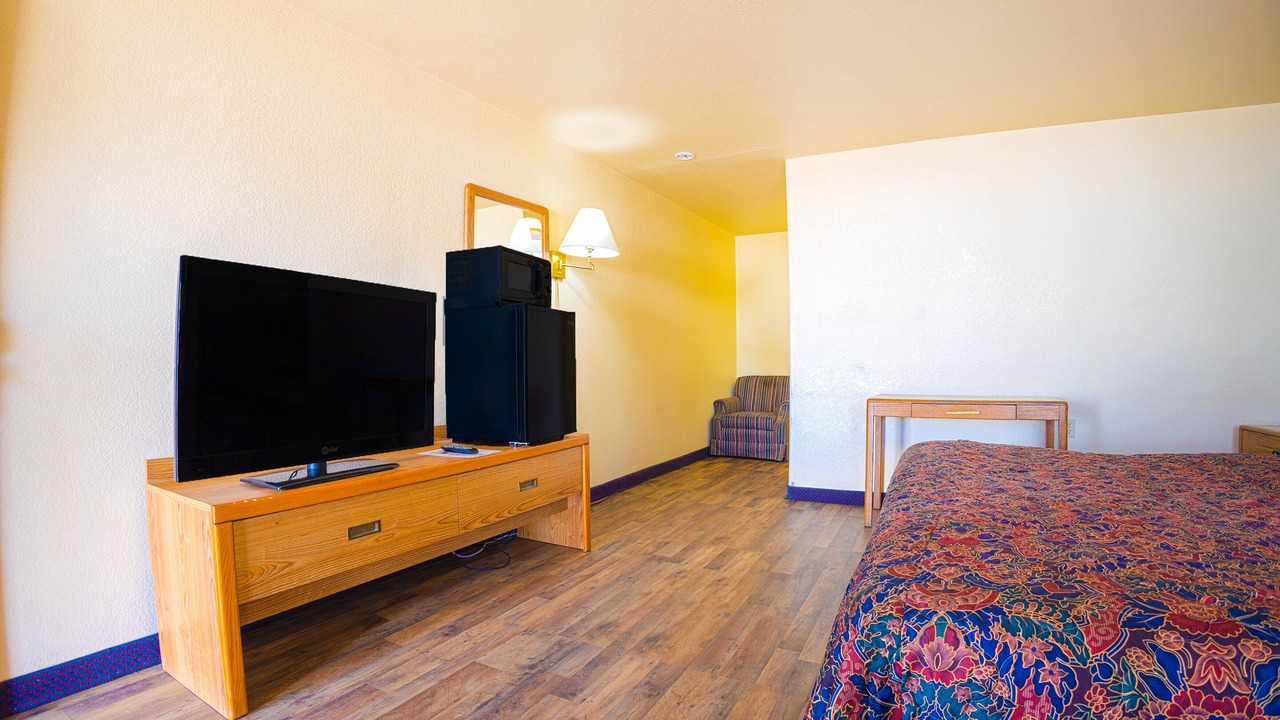 Photo of Bedroom in Lordsburg