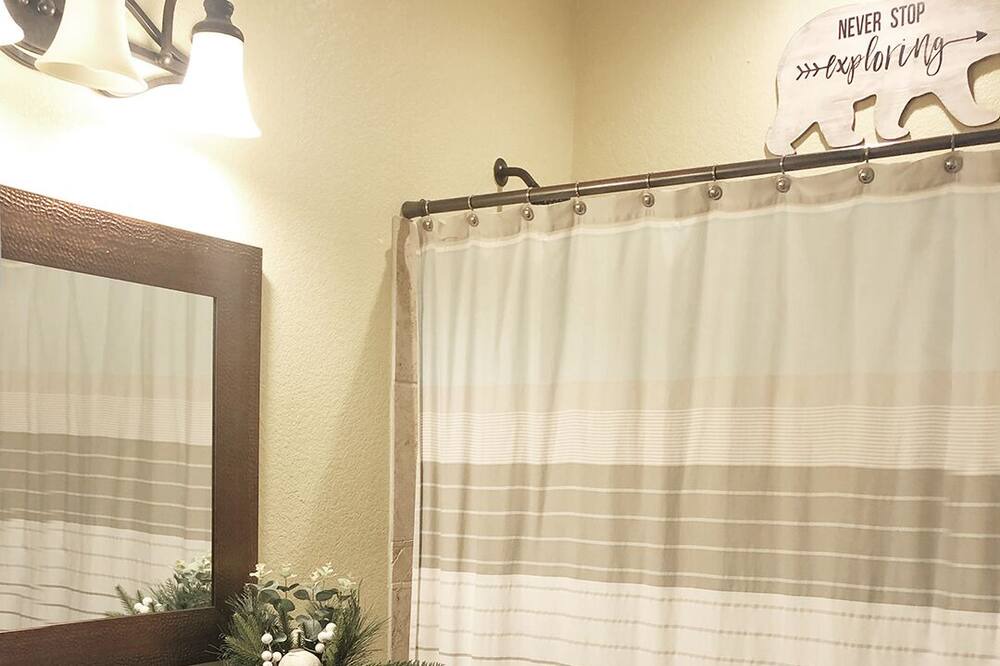 Photo of Bathroom in Sunset
