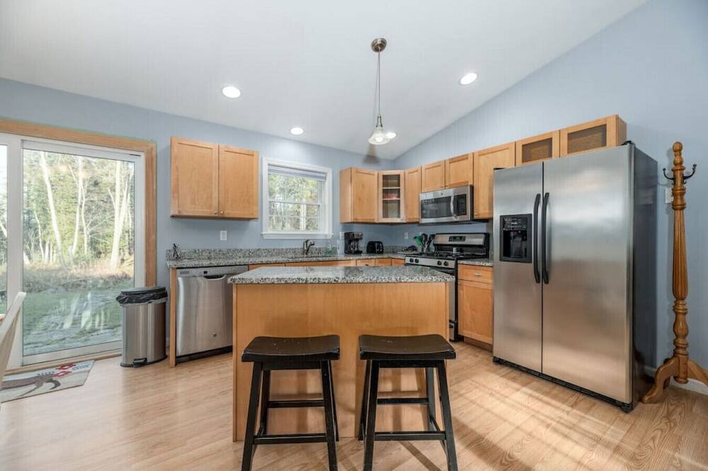 Photo of Others in Holden