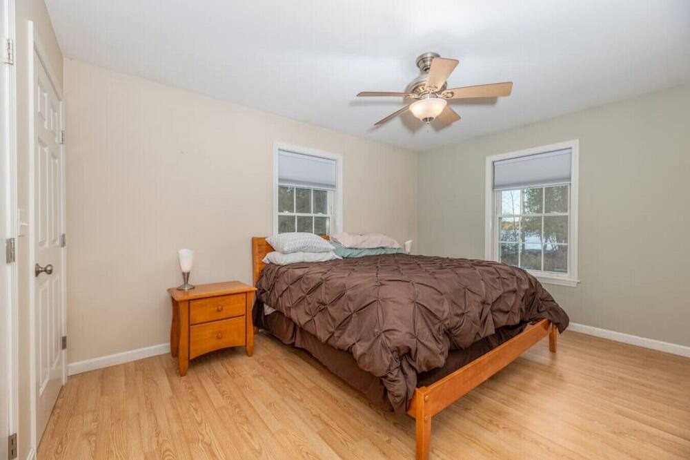 Photo of Others in Holden