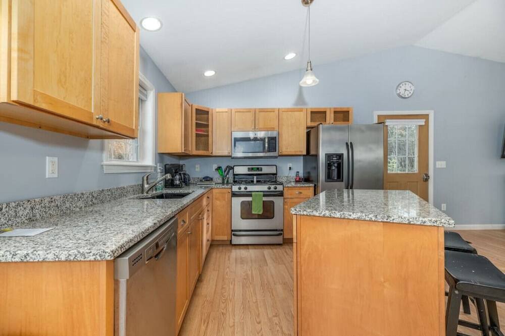 Photo of Others in Holden