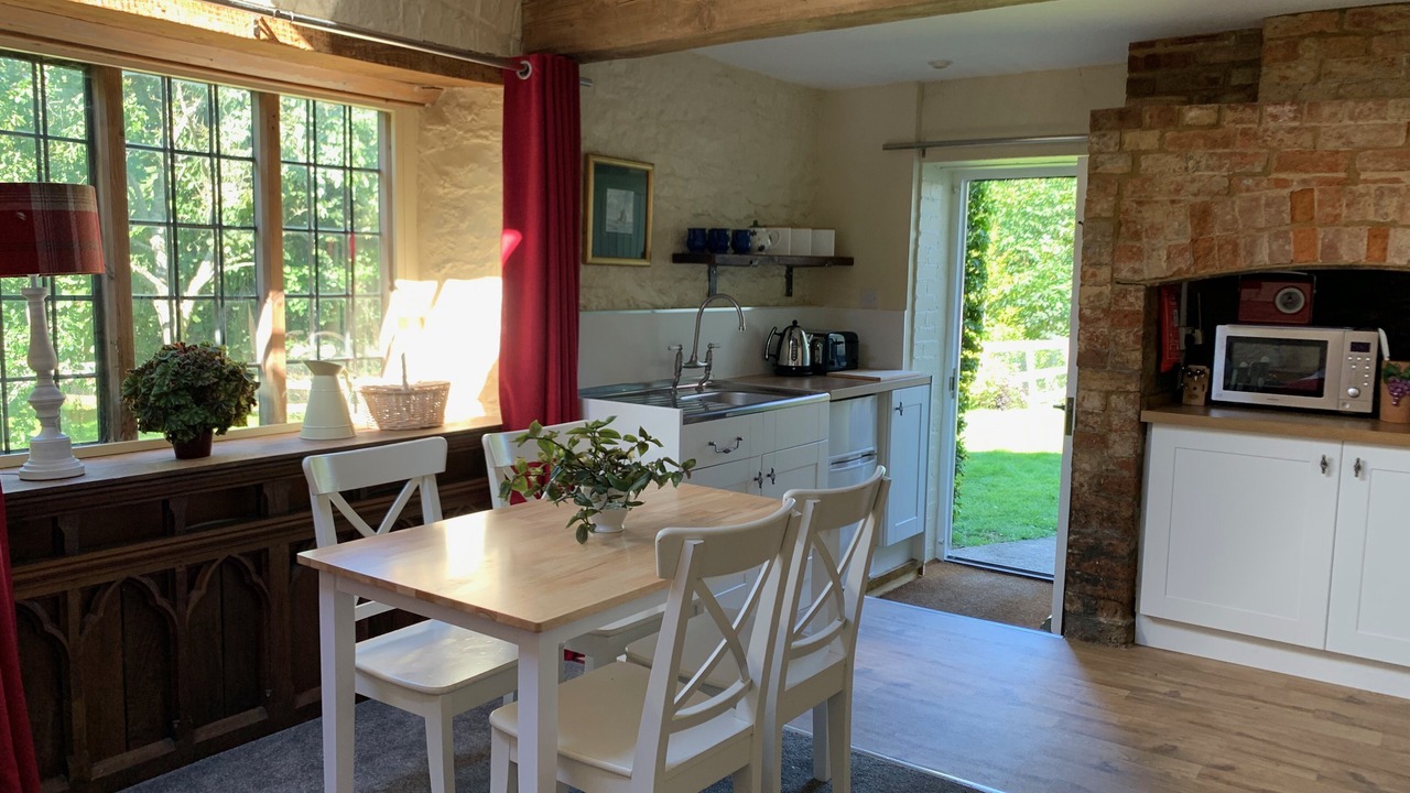Photo of Bathroom in Farthinghoe