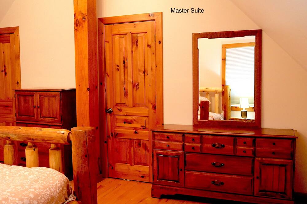 Photo of Bedroom in Central Frontenac