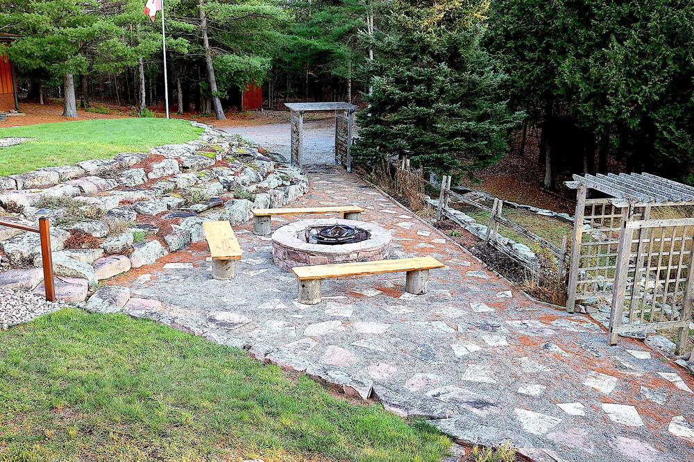 Photo of Outdoor in Central Frontenac