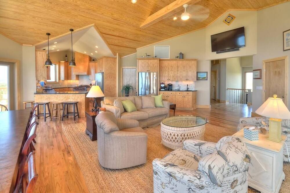 Photo of Bedroom in Caswell Beach