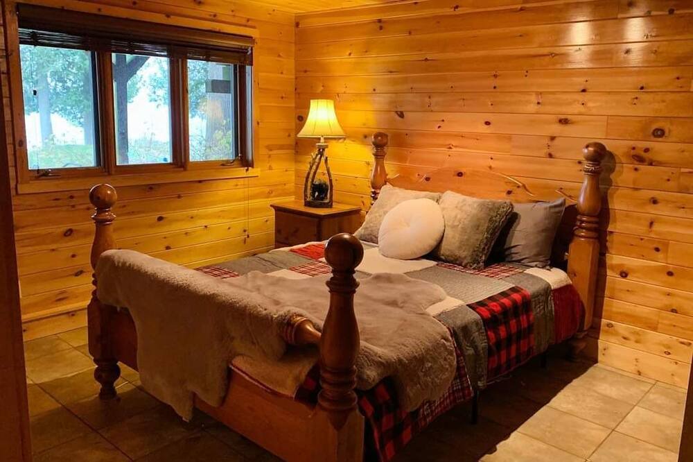 Photo of Bedroom in Kagawong
