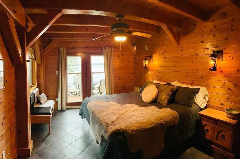 Photo of Bedroom in Kagawong