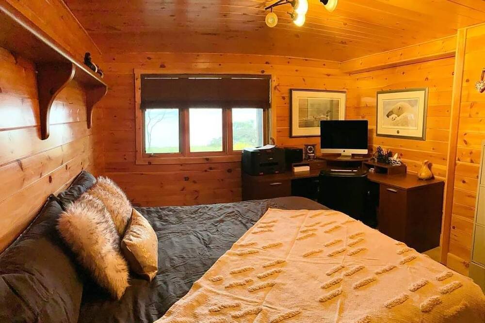 Photo of Bedroom in Kagawong