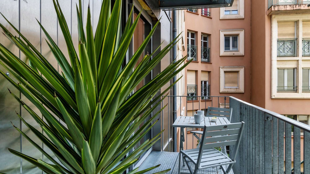 Photo of Outdoor in Carmes