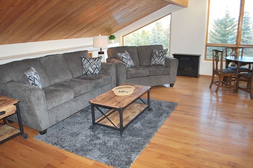 Photo of Livingroom in Tetonia