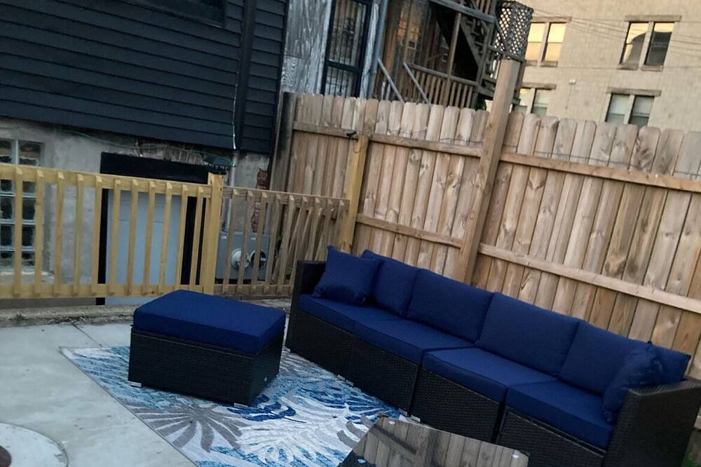 Photo of Patio Balcony in Bronzeville