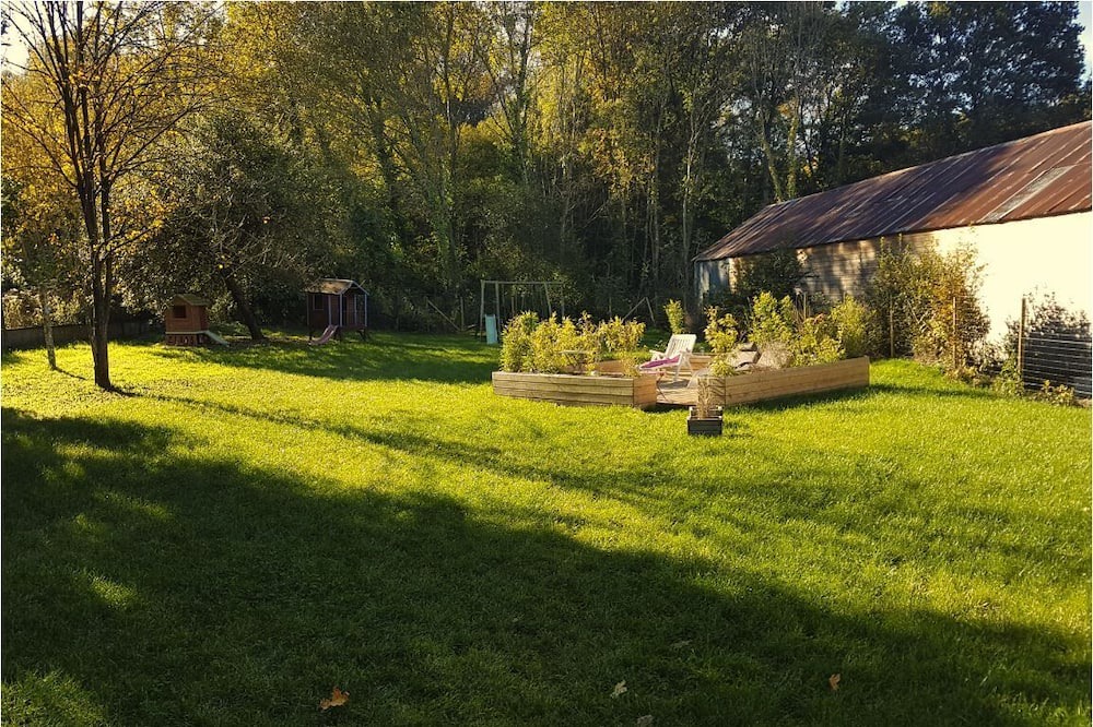 Photo of Outdoor in Saint-Denis-d'Authou