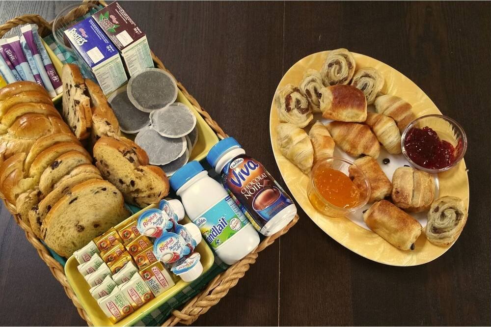 Photo of Bedroom in Saint-Denis-d'Authou
