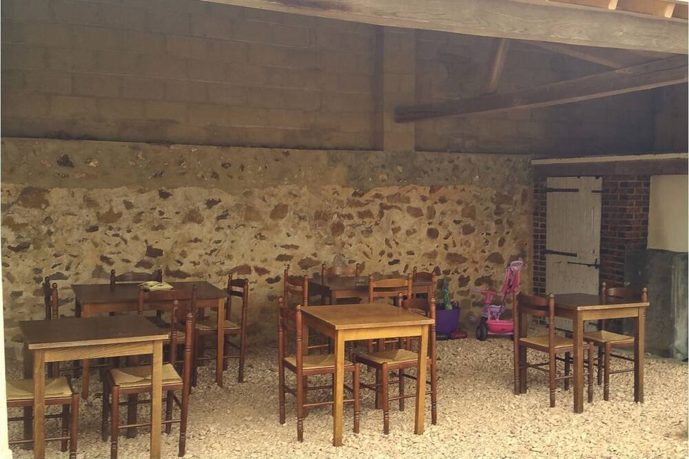 Photo of Livingroom in Saint-Denis-d'Authou